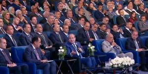 الرئيس السيسي: محدش يقدر يقول إنه يمتلك الوطنية لوحدة وغيره لأ.. كلنا زي بعض