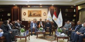 ميناء الإسكندرية يناقش تعاوناً مع ميناء برشلونة ومؤسسات أعمال إسبانية
