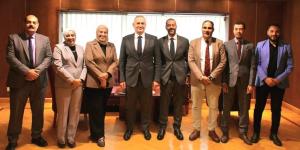رئيس هيئة المستشفيات التعليمية يبحث التعاون مع شعبة محرري الصحة