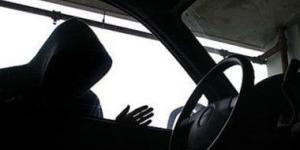 عاطل يعترف بسرقة بطاريات بعد كسر الزجاج السيارات فى مصر الجديدة :اليوم السابع