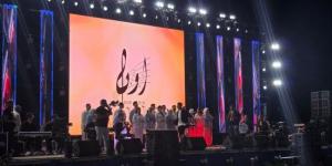 كورال يشارك في احتفالات العيد القومي للسويس بأغاني وطنية