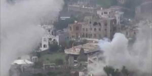 تقرير حقوقي يوثق 21 انتهاكاً وإطلاق 213 مقذوفاً حوثياً على أحياء تعز خلال 24 ساعة