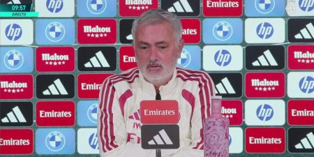 مورينيو: لماذا تسألونني عن فليك؟.. وريال مدريد يفوز بالألقاب معي