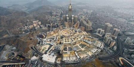 الدفاع المدني: اعتراض صاروخين باليستيين استهدفا مكة المكرمة والمدينة المنورة