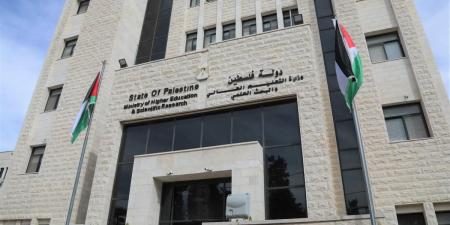 التربية والتعليم العالي تدين استهداف الاحتلال الجامعة الإسلامية في غزة