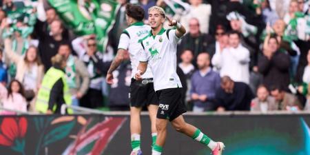 مدرب سانطاندير: زابيري لاعب استثنائي وسيصنع حقبة تاريخية