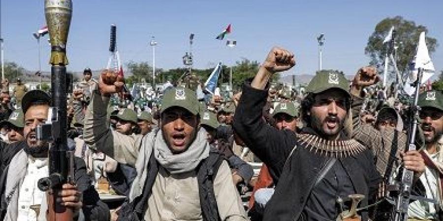 مستشار وزير الدفاع اليمني: إيران تقف وراء المشروع العسكري للحوثيين
