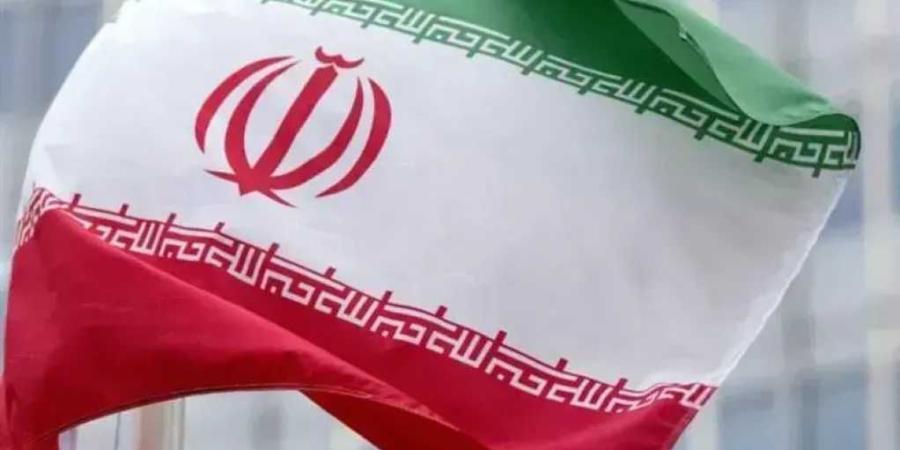 تهديد خطير داخل إيران.. رجل دين يتوعد بإطلاق النار على المسؤولين حال التفاوض مع أمريكا