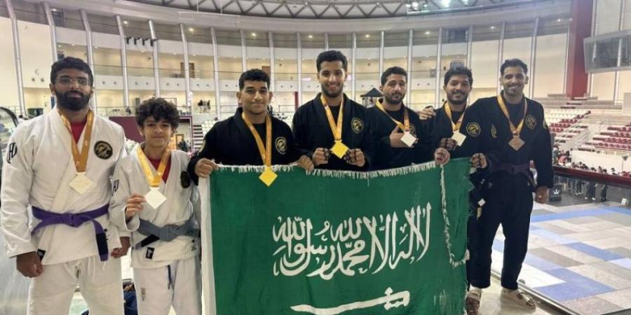 7 ميداليات بينها ذهبيتين للقادسية في بطولة قطر الدولية للجوجيتسو