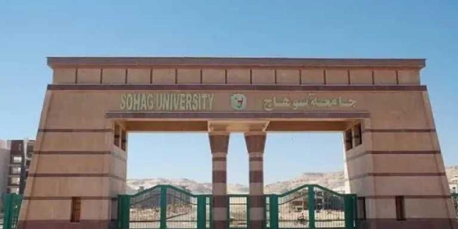 جامعة سوهاج تشارك في معرض «تراثنا» بأكثر من 500 قطعة فنية وحرفية