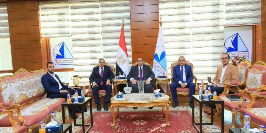وفد من بنك الاستثمار القومي يتفقد المشروعات الاستثمارية بجامعة كفر الشيخ
