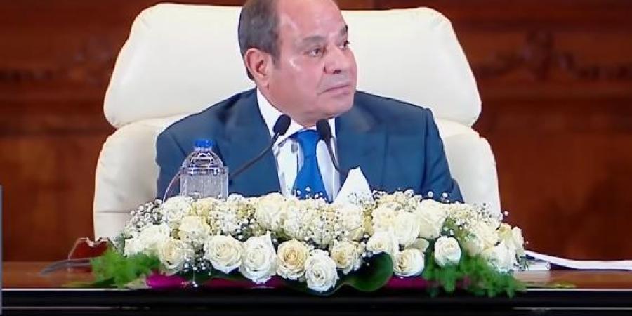 السيسي: نرحب بالشراكة مع القطاع الخاص دون تولي الدولة إدارة المشروعات
