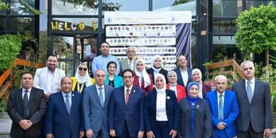 رئيس جامعة القاهرة يترأس اجتماع مجلس كلية الإعلام :اليوم السابع
