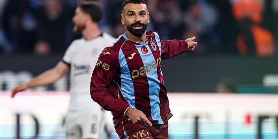 نجم طرابزون يشيد بمحمد صلاح: محترف من الطراز الرفيع واللعب بجانبه مميز
