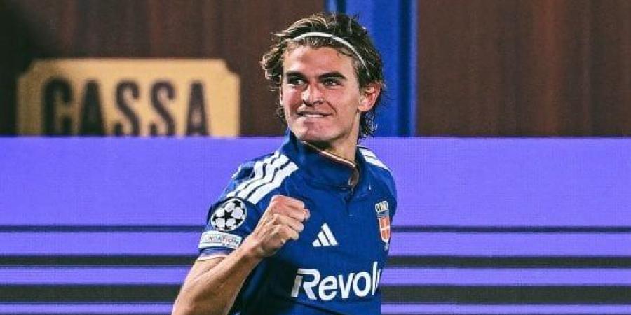 كومو يفجر مفاجأة بالفوز علي اليونايتد 4-1 بدوري الأبطال :اليوم السابع