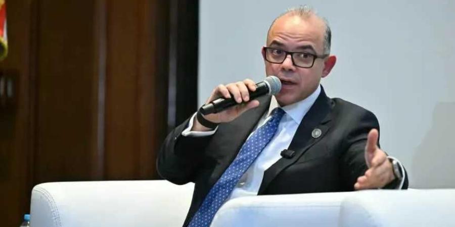 وزير الاستثمار: تطوير خدمات المستثمرين وتسريع حل مشكلاتهم وتعزيز جهود الترويج للصادرات المصرية للأسواق الدولية