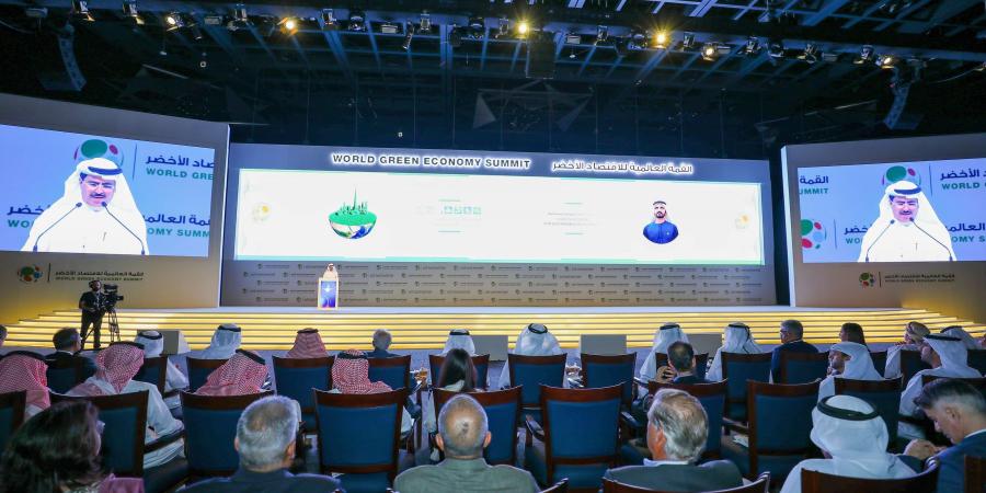 قمة الاقتصاد الأخضر تُبرز تحويل الإمارات للعمل المناخي إلى قطاع استثماري