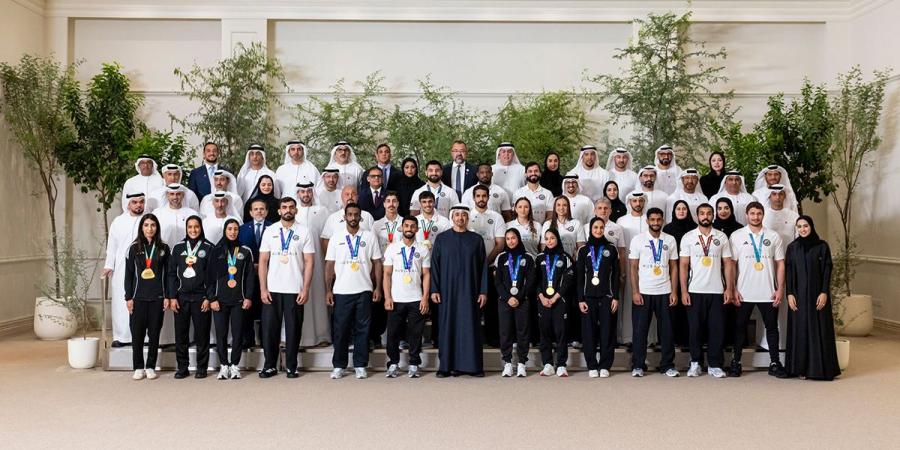 رئيس الدولة يستقبل لاعبي منتخب الإمارات للجوجيتسو الفائزين بميداليات في دورة الألعاب الآسيوية