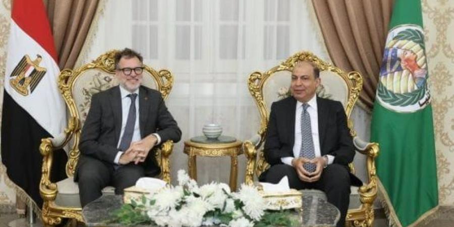 محافظ المنيا يبحث مع السفير الكندي تعزيز تمكين الفتيات ومتابعة مشروع «مسارات» :اليوم السابع
