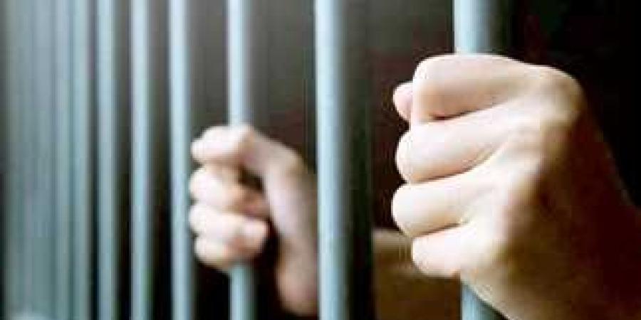 حبس 4 أشخاص لاتهامهم بالاعتداء على شاب بأسلحة بيضاء في أبو النمرس