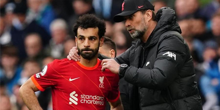 مستشهدًا بـ محمد صلاح.. كلوب يراوغ بشأن أفضل لاعب دربه في مسيرته