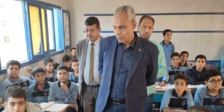 إحالة إدارة مدرسة ونينة البحرية للشؤون القانونية بسبب القصور التعليمي والبيئي بسوهاج :اليوم السابع