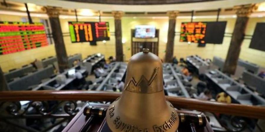 هبوط حاد في مؤشرات البورصة المصرية بسبب توترات جيوسياسية ورفع الفائدة الأمريكية