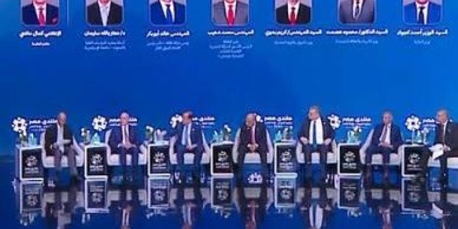 ممثل الجامعات بمنتدى مصر: كفاءة السيارات الكهربائية 90% مقابل 20% لمركبات الوقود الأحفوري