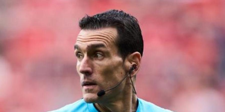خوان مونويرا حكما للكلاسيكو بين برشلونة وريال مدريد.. بشرى للملكي
