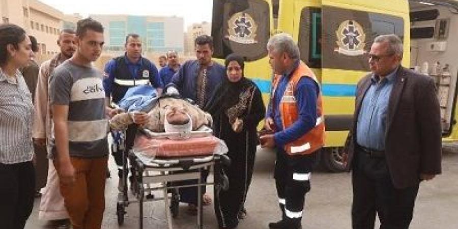 محافظ سوهاج يوجه برعاية طبية عاجلة لـ9 مصابين في حادث تصادم بأخميم