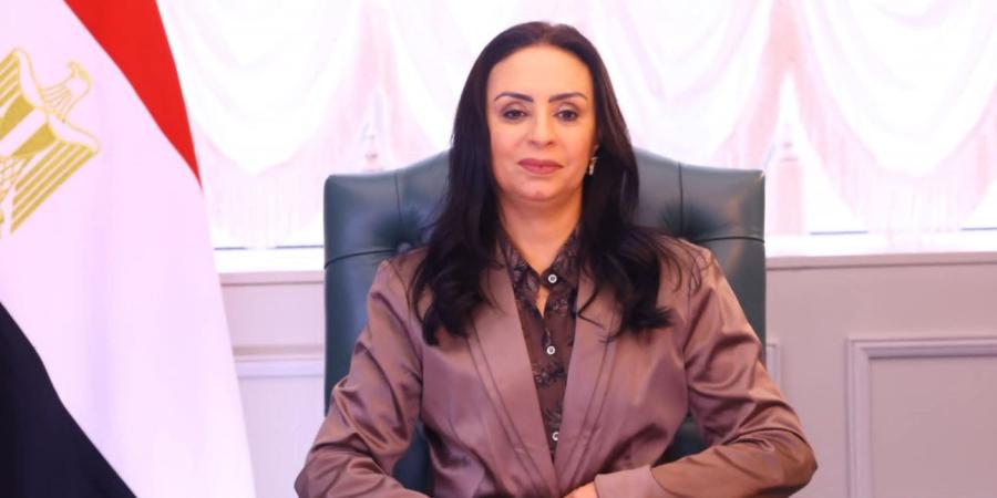 وزيرة التضامن تتابع تداعيات حادثي الطريق الصحراوي الشرقي بمحافظة المنيا