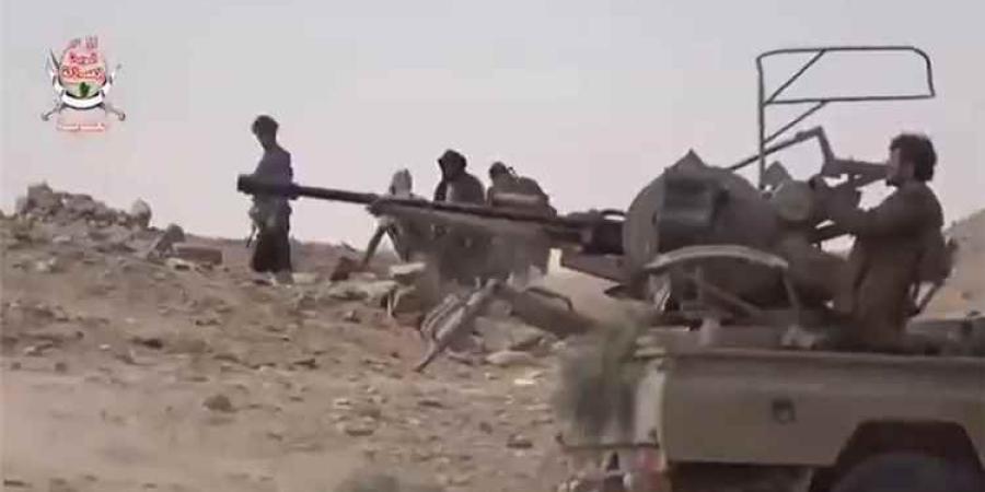 اشتباكات عنيفة بين العمالقة ودرع الوطن والحوثيين في جبهة الشبيقة بلحج